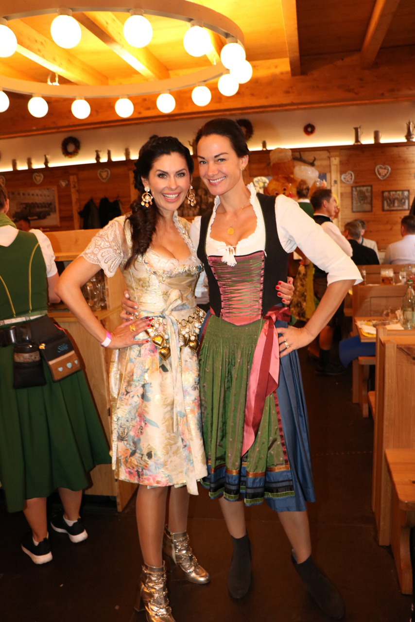 Foto: Martin Schmitz - Ganz München, Dirndl: Ophelia Blaimer, Haarstyling: Lipperts Friseure München